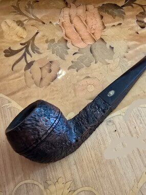 BD - Vintage Briar Pipe, Rusticated Finish, Collectible Décor
